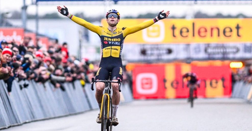 Bez Van der Poela bol Wout van Aert najsilnejší a vyhral cyklokrosové preteky Superprestige