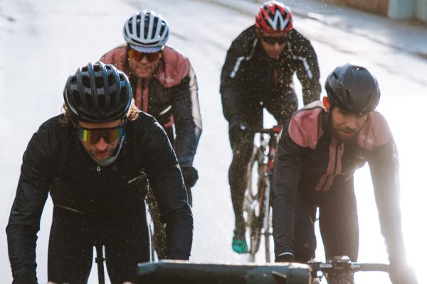  Video: Tragikomický dokument „o štyroch idiotoch“, ktorí prešli na bicykloch okolo Slovenska za sedem dní