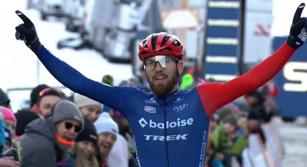 Cyklokrosový Svetový pohár vo Val di Sole na snehu vyhral Joris Nieuwenhuis