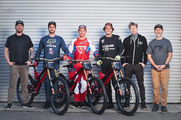 Pretekársky tím Intense Factory Racing oznámil svoj koniec