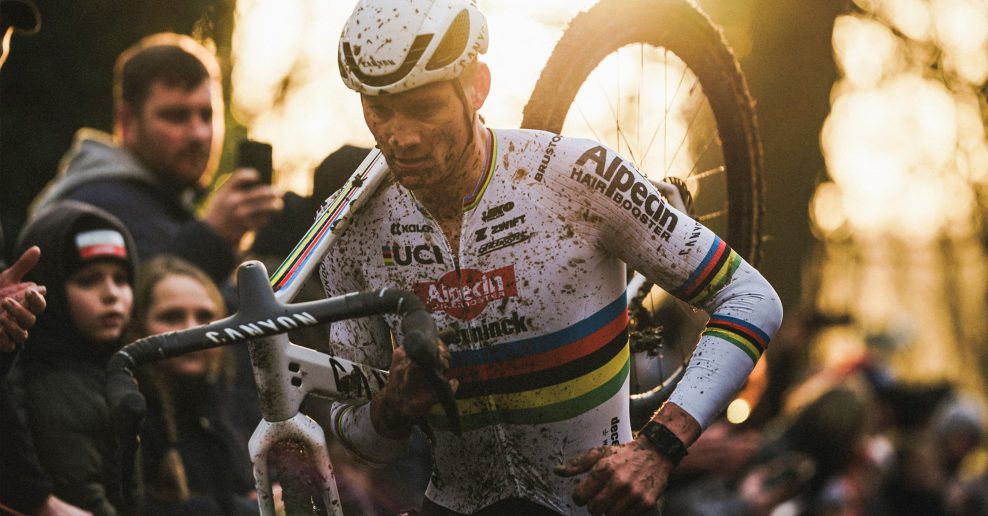 Ľudia stále hovoria o „Veľkej trojke“, ale tento rok vidíme, že je len jeden – Mathieu van der Poel