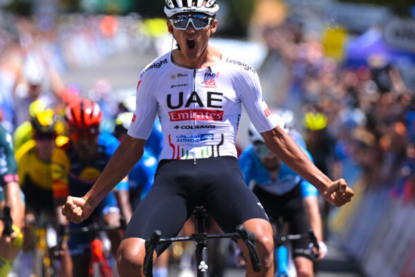 Len 20-ročný Mexičan Isaac Del Toro prekvapil skvelým útokom a vyhral 2. etapu Tour Down Under