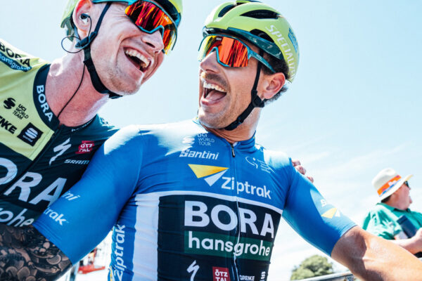 Sam Welsford vyhral na svoje narodeniny v šprinte suverénne už tretiu etapu na Tour Down Under