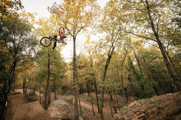  Video: Edgar Briole sa vracia do tímu Commencal (+galéria)