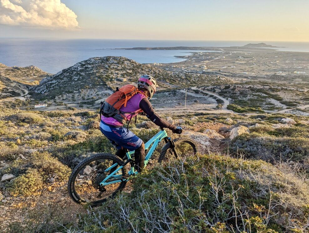 Rozhovor: Využite Veľk&uacute; noc a presk&uacute;majte na trailoch gr&eacute;cky ostrov Karpathos