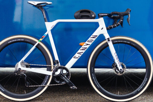 Víťazný bicykel Canyon Inflite Mathieu van der Poela z Majstrovstiev sveta v cyklokrose (detaily, špecifikácia)