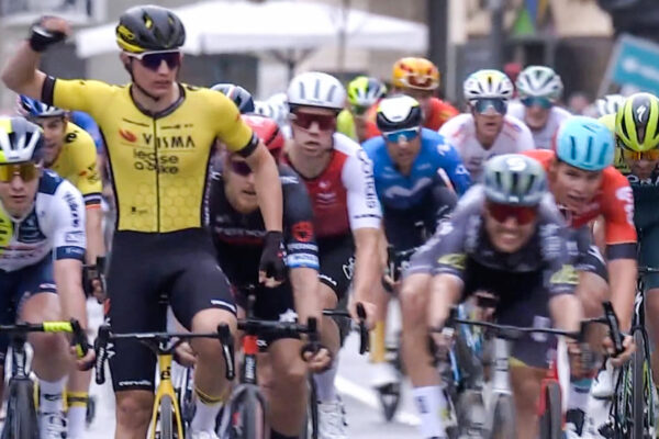 Olav Kooij oslavoval priskoro a takmer prišiel o víťazstvo Clasica de Almeria (+video)