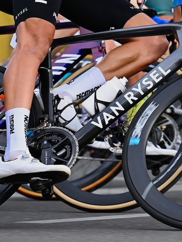 Na bicykloch Van Rysel vyhrali pretekári už štyrikrát, Decathlon sa teší z úspešného štartu sezóny 2024