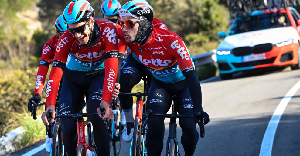 Úvodné etapové preteky WorldTour v roku 2024 nevyhral ani raz tím kategórie WorldTour