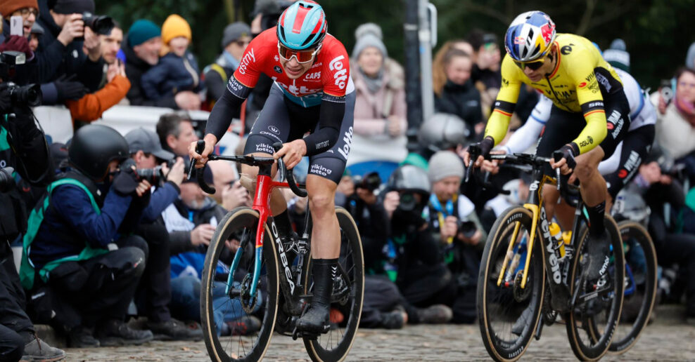 Detaily šialeného výkonu Arnauda De Lieho na pretekoch Omloop Het Nieuwsblad v číslach