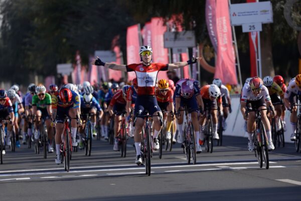 Lorena Wiebes vyhrala v šprinte aj druhú etapu ženskej UAE Tour