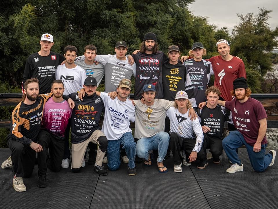 Elitn&iacute; slopestyle pretek&aacute;ri s&uacute; nespokojn&iacute; s podmienkami v r&aacute;mci festivalov Crankworx, rozhodli sa v pretekoch ne&scaron;tartovať