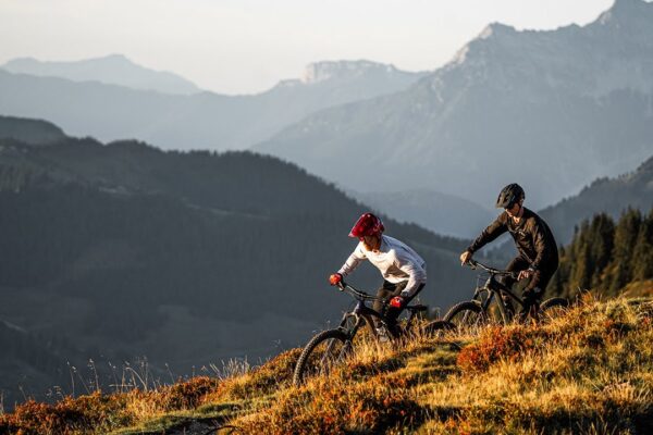  Video: Oliver a Martin z CTM Racing Teamu sa preháňajú na ikonickom traile Hacklberg v rakúskom Saalbachu