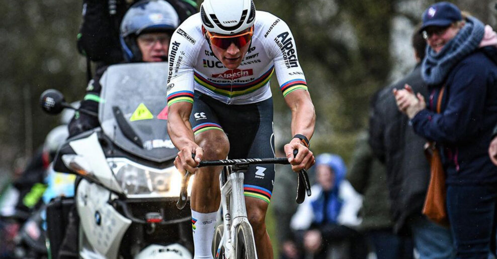Mathieu van der Poel vyhral klasiku E3 Saxo po neuveriteľnom 43-kilometrovom s&oacute;le
