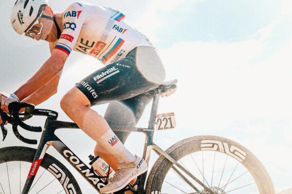 Detaily &scaron;ialen&eacute;ho v&yacute;konu Tadeja Pogačara pri jeho 81-kilometrovom s&oacute;le na Strade Bianche