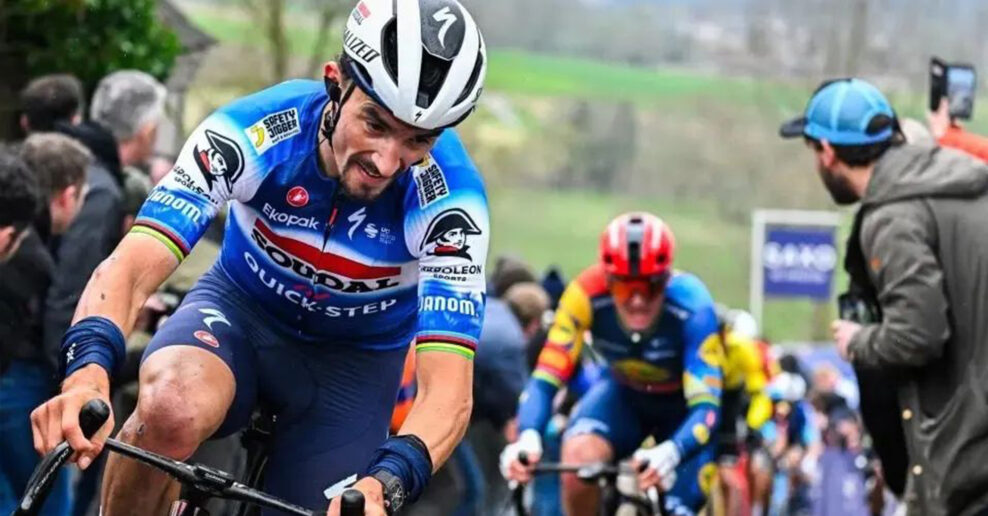Odosobnil som sa od toho. Je mi to jedno, hovorí Julian Alaphilippe o kritike Patricka Lefevera