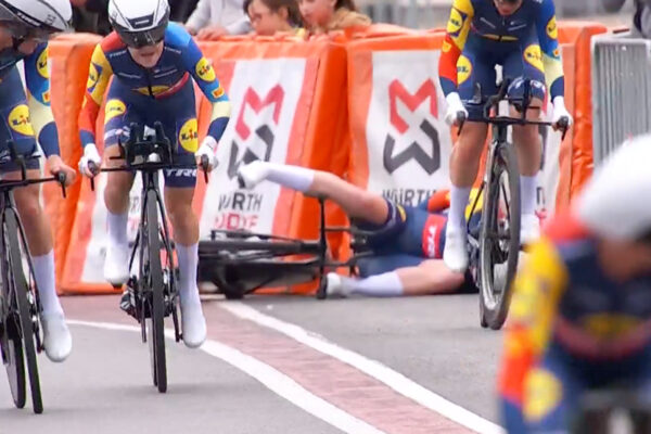 Tím Lidl-Trek vyhral úvodnú časovku Vuelta España Femenina aj napriek pádu tesne pred cieľom