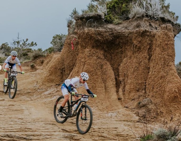 Janka Keseg Števková a Martina Krahulcová skončili v etapových pretekoch Epic Series 4 Islands na vynikajúcom 3. mieste (+video)