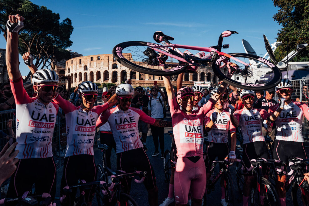 Tadej Pogačar vyhral Giro d&rsquo;Italia najv&auml;č&scaron;&iacute;m rozdielom od roku 1965
