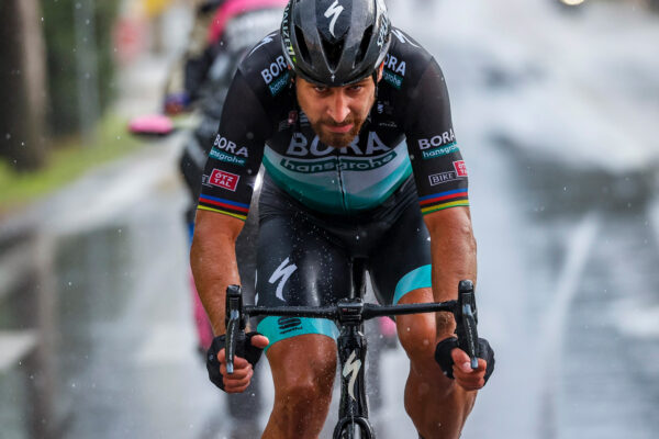 Peter Sagan na Giro d’Italia: Jeden z najlepších výkonov v kariére a honba za cyklámenovým dresom