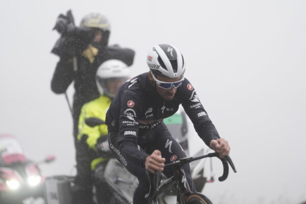 Julian Alaphilippe nejde na Tour de France. „Posledná šanca vyhrať na olympiáde a vo svojej vlastnej krajine. Prečo ho o túto príležitosť pripraviť?,“ hovorí Lefevere