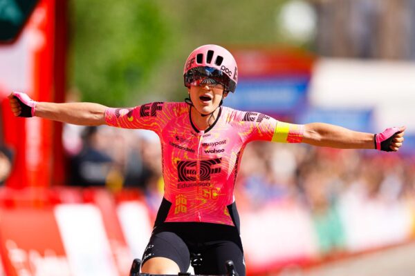 Kristen Faulkner vyhrala po záverečnom úniku 4. etapu Vuelta España Femenina
