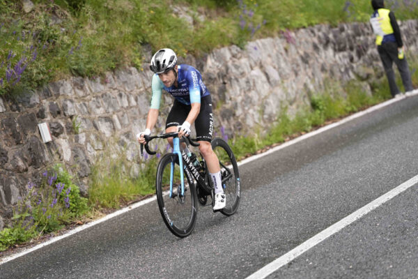 Andrea Vendrame vyhral z úniku a po 28-kilometrovom sóle 19. etapu Giro d’Italia