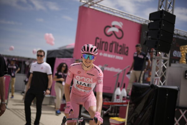 „Žiadna výmena termínov medzi Girom a Vueltou nebude.“ Organizátor Gira odmieta uvažovať o návrhu Tadeja Pogačara