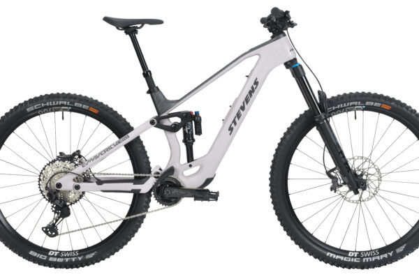 Ľahký e-bike Stevens E-Maverick ED 9.4.3 má motor TQ HPR50