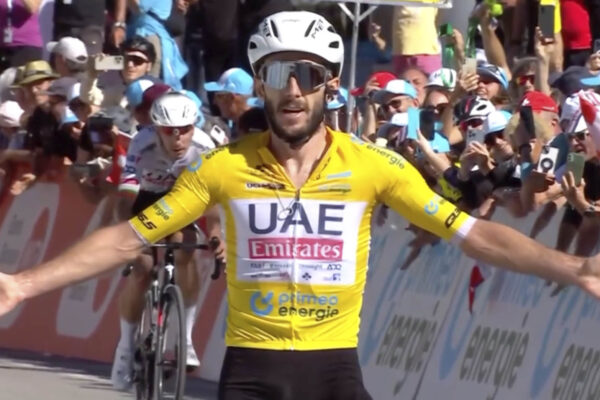 Adam Yates vyhral horskú 5. etapu Okolo Švajčiarska a potvrdil pozíciu lídra celkovej klasifikácie