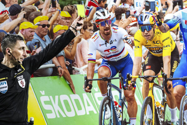 Na Tour de France bude UCI testovať nové pravidlá: Žlté karty a trojkilometrová zóna sa zmení na päť km