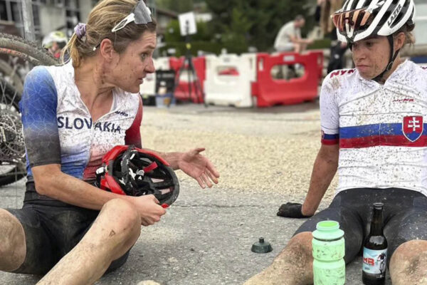 48-ročná Janka Keseg Števková vybojovala aj napriek pádu skvelé deviate miesto na Svetovom pohári v MTB maratóne v Haute-Savoie