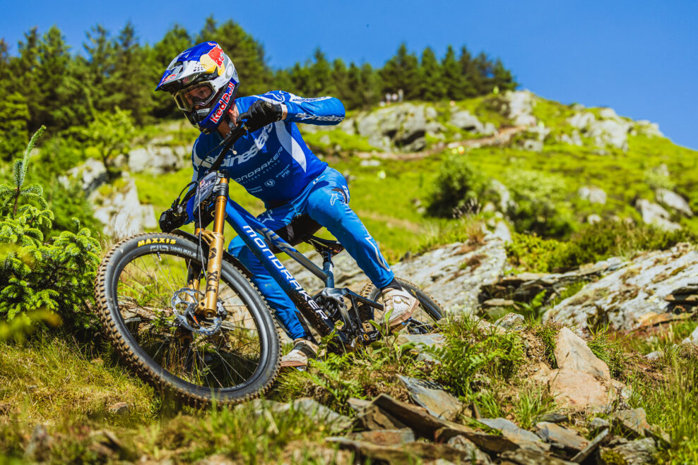 Ronan Dunne zaznamenal v&iacute;ťazn&eacute; double na podujatiach Red Bull Hardline a po Tasm&aacute;nii triumfoval aj vo Walese