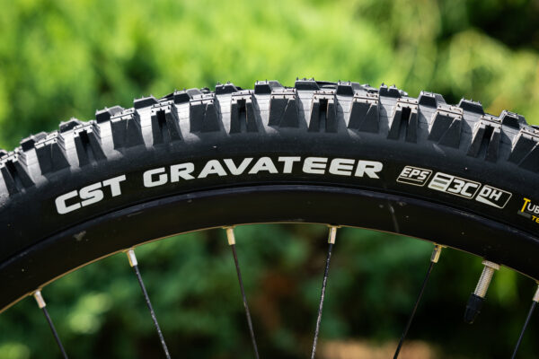 Test: Plášte CST Gravateer 29´´x2,5´´
