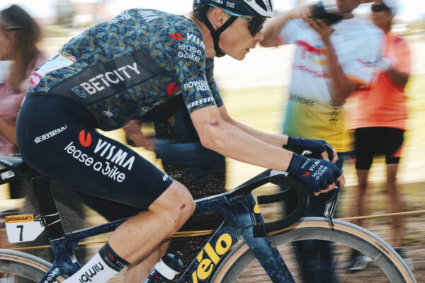 „Tadej bol najsilnejší a cieľom bolo nestratiť čas,“ hovorí Jonas Vingegaard po gravelovej etape Tour de France