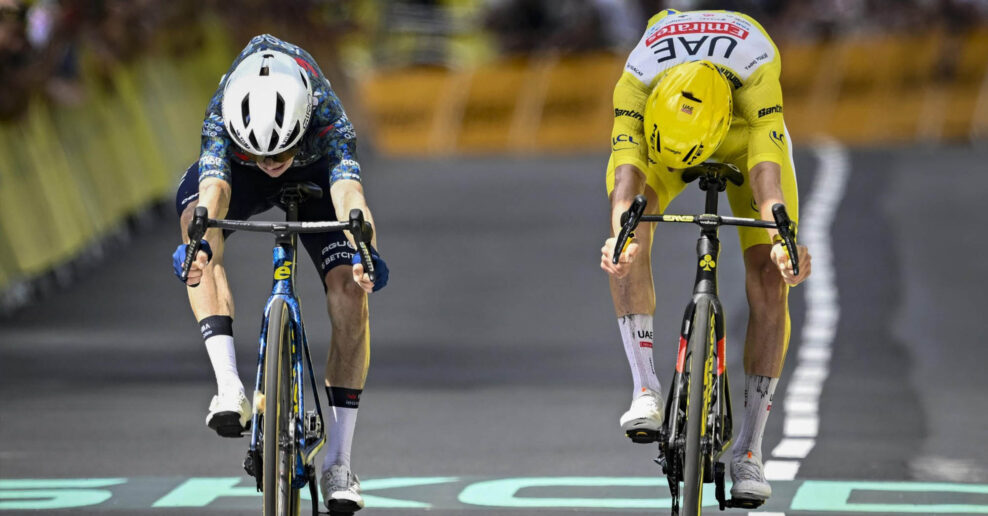 Jonas Vingegaard porazil v &scaron;printe Tadeja Pogačara a vyhral n&aacute;ročn&uacute; horsk&uacute; etapu na Tour de France