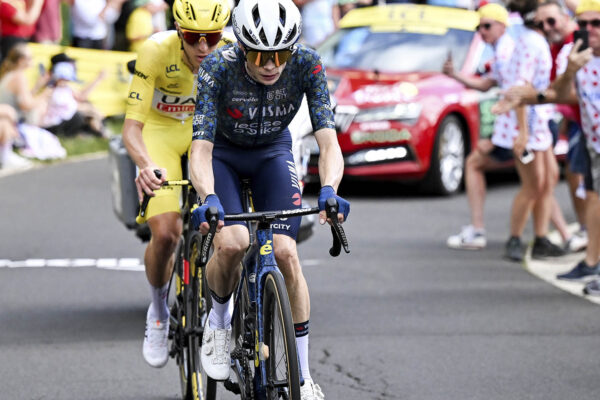 Porovnanie v&yacute;konu Tadeja Pogačara a Jonasa Vingegaarda počas priameho s&uacute;boja na Tour de France