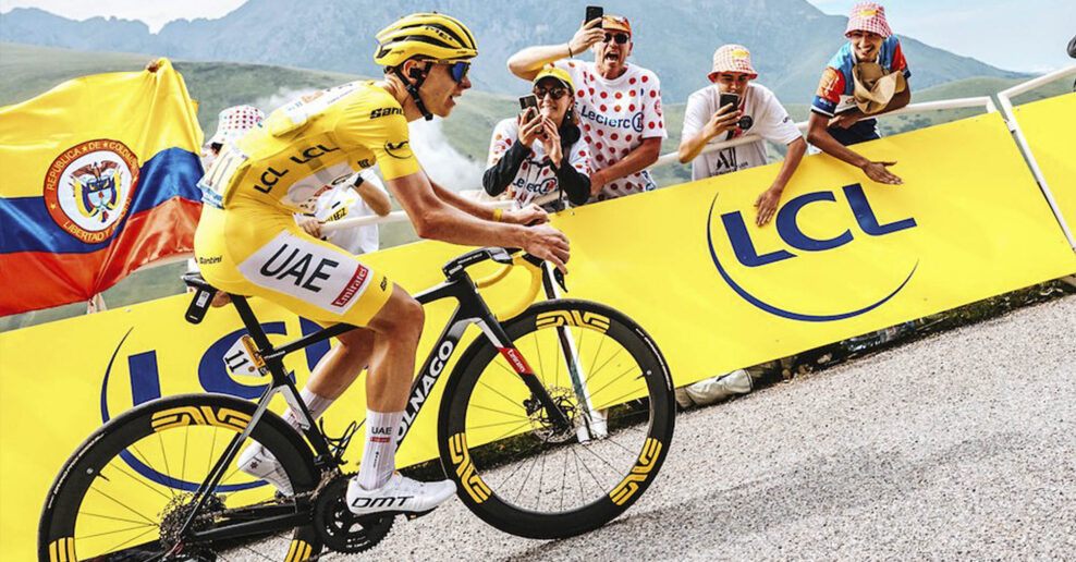 Tadej Pogačar prekonal 23-ročn&yacute; rekord Lancea Armstronga &scaron;ialen&yacute;m v&yacute;konom v st&uacute;pan&iacute; Pla d&rsquo;Adet