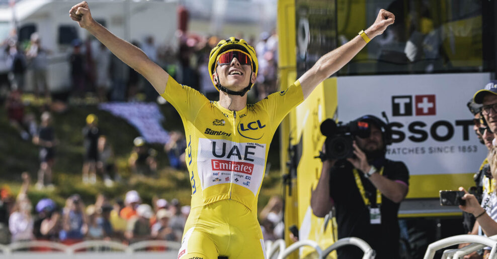 Tadej Pogačar predviedol ďal&scaron;&iacute; neuveriteľn&yacute; v&yacute;kon a vyhral už tretiu etapu na Tour de France