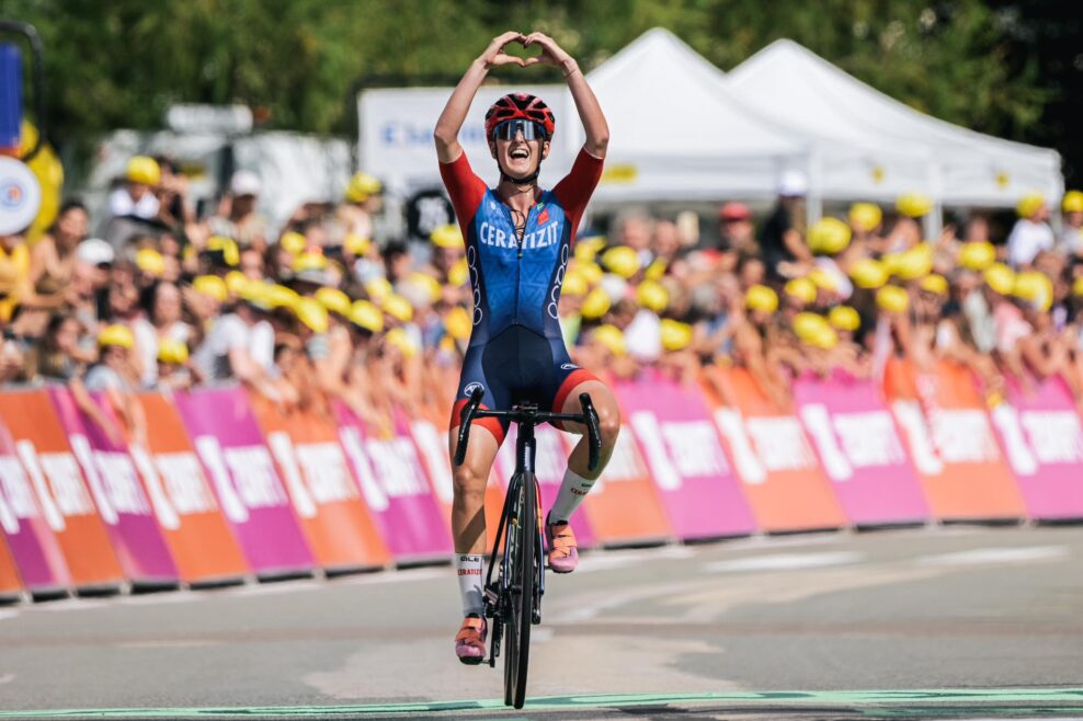 Cédrine Kerbaol sa stala po 13-kilometrovom sóle prvou Francúzkou, ktorá vyhrala etapu na Tour de France Femmes