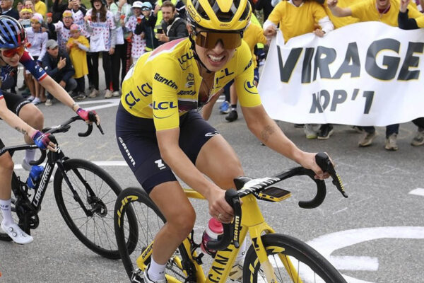 Kasia Niewiadoma je v&iacute;ťazkou Tour de France Femmes, posledn&uacute; etapu vyhrala Demi Vollering