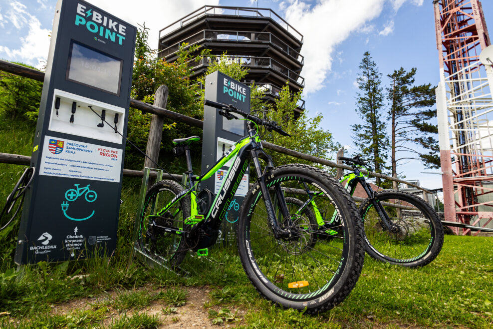 Nab&iacute;jacie stanice Econec v&aacute;s nesklam&uacute;