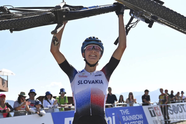 Vikt&oacute;ria Chladoňov&aacute; podp&iacute;sala trojročn&uacute; zmluvu s profesion&aacute;lnym t&iacute;mom Visma-Lease a Bike