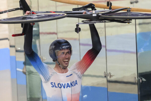 Jozef Metelka získal tretie olympijské zlato v stíhacích pretekoch