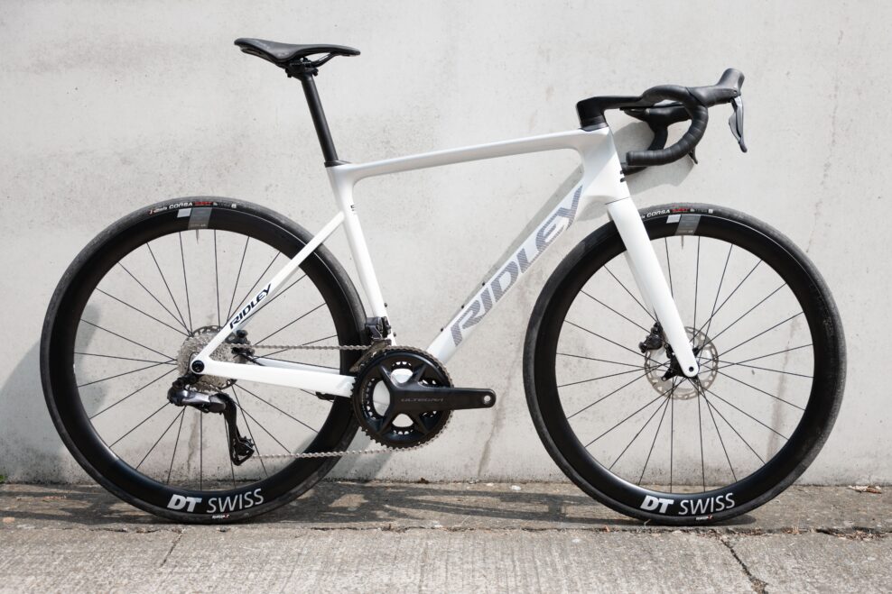 Ridley predstavilo Falcn Essential, ide o cenovo dostupn&uacute; verziu bicykla Falcn RS
