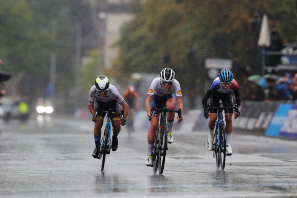 Fantastick&aacute; Vikt&oacute;ria Chladoňov&aacute; vybojovala bronz na majstrovstv&aacute;ch sveta, na striebro jej ch&yacute;bali centimetre