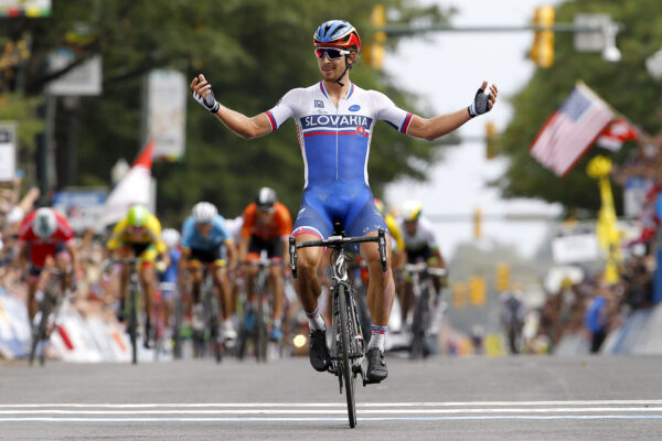 „Diváci si mysleli, že som išiel opačným smerom.“ Ako vyhral Peter Sagan prvý titul majstra sveta v roku 2015