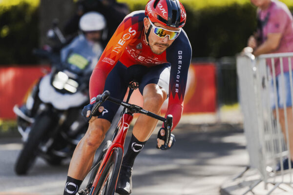 Luke Rowe končí v Ineose po 13 rokoch, v tíme Decathlon AG2R bude športový riaditeľ