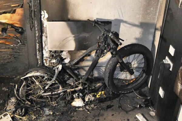 eBay v Británii zakáže predaj elektrobicyklov súkromnými predajcami kvôli obavám z požiarov