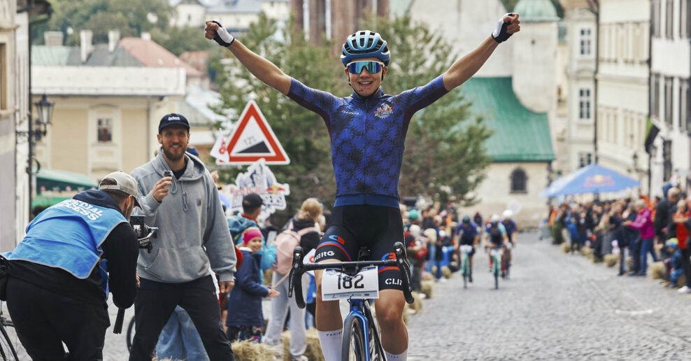 Viki Chladoňová a Marek Čontofalský vyhrali premiéru pretekov Red Bull Hill Chasers v Banskej Štiavnici